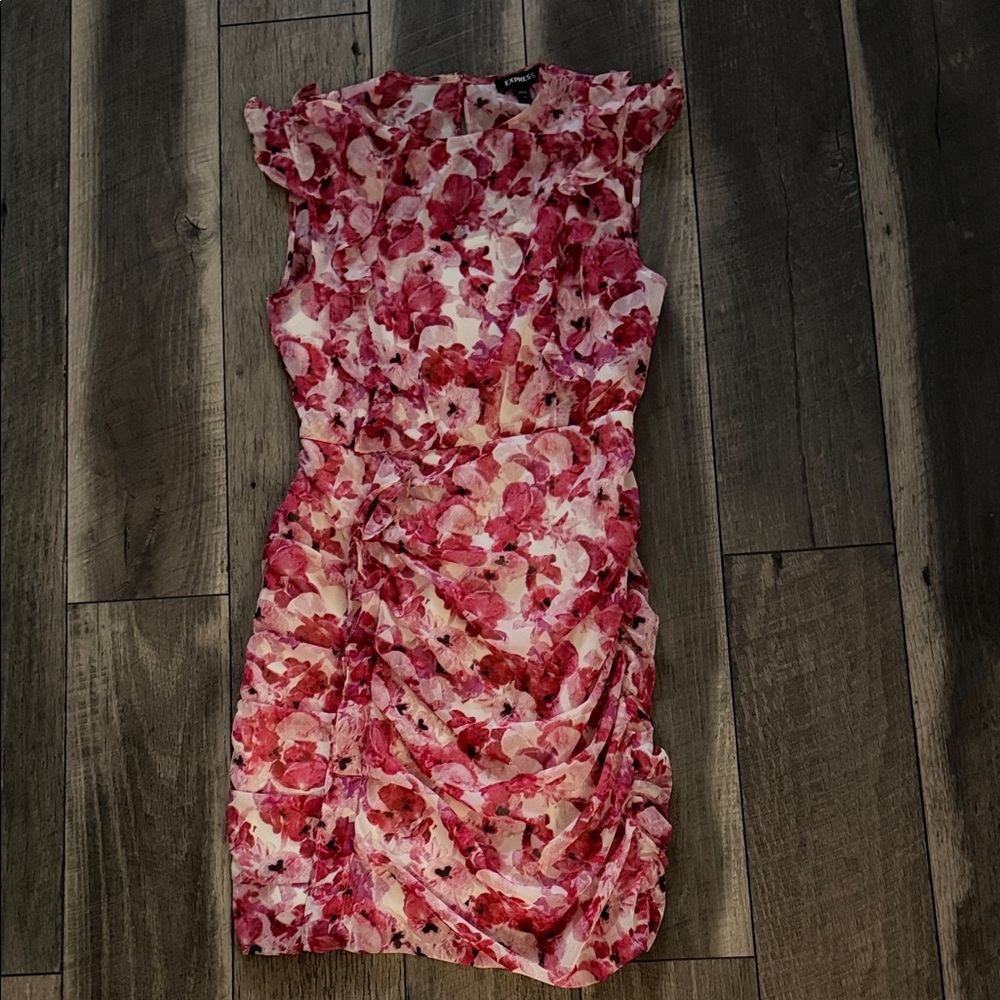 Express Pink Floral Ruched Cap-Sleeve Mini Dress